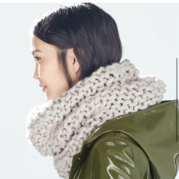 Zara Accessories Rare Zara Black Chunky Oversized Knit Infinity